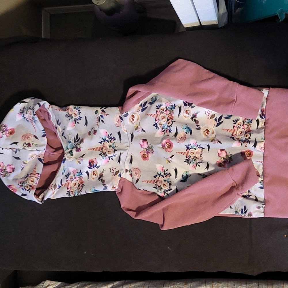 Unicorn sweater 2T